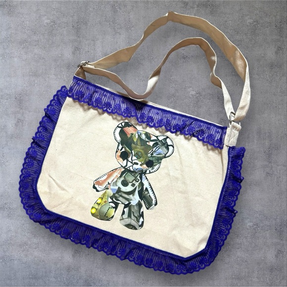 Custom cream and purple tote bag - Picture 7 of 15